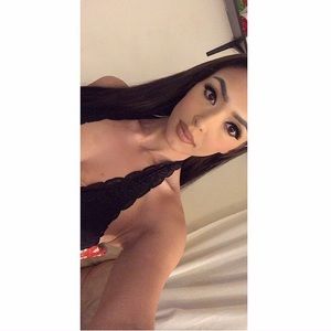 Meet your Posher, Alexis